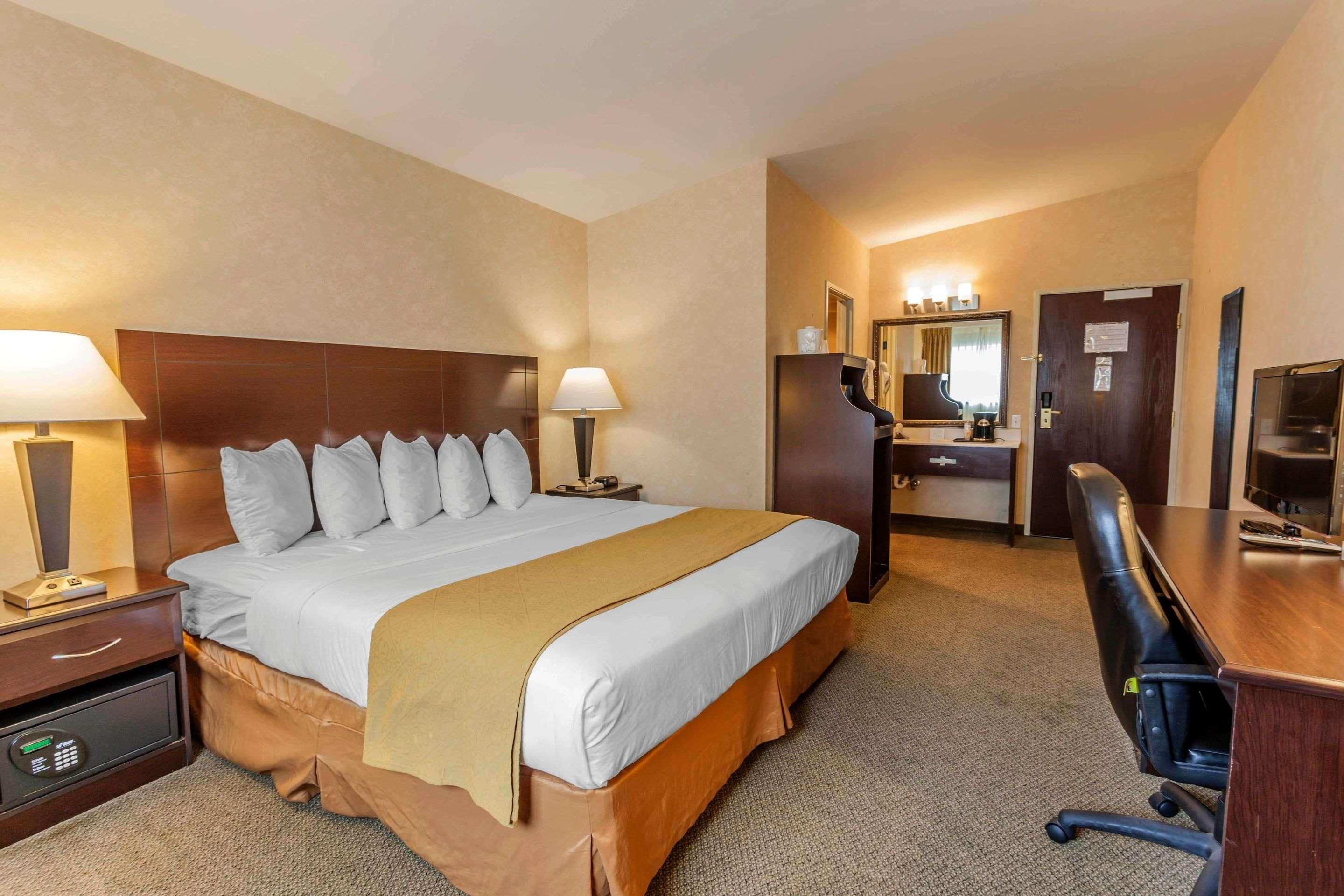 Quality Inn Arlington Exterior photo